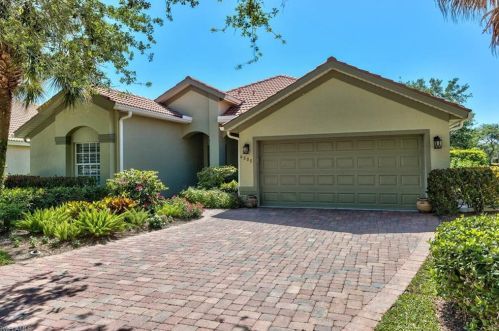 6505 Autumn Woods Blvd, Naples FL  34109-7801 exterior