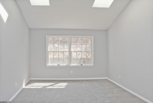 8 Kevin Rd, Lincoln Park NJ  07035-2117 exterior