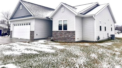 507 Cityview Blvd, Horicon, WI 53032-2105