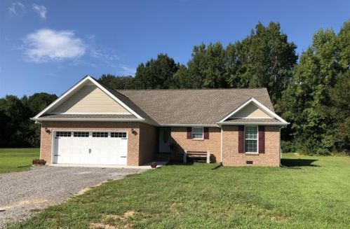 535 Green Meadow Dr, Smithville, TN 37166-3031