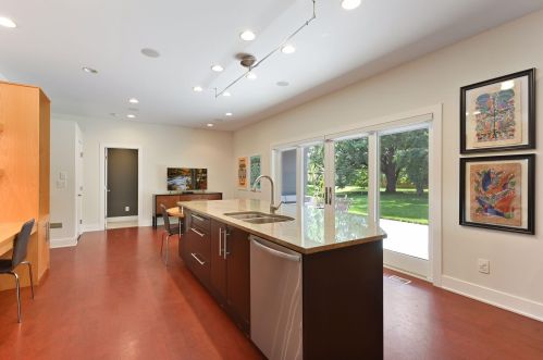 6812 Wooddale Ave, Minneapolis MN  55435-1635 exterior