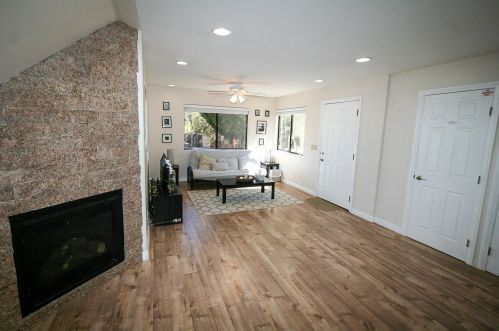 118 Sherwood Blvd, Big Bear City CA  92314-8933 exterior
