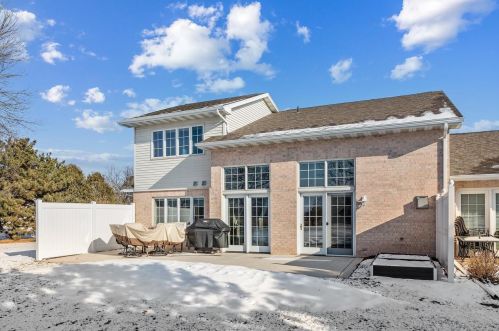 1501 River Pines Dr, Green Bay, WI 54311-5636