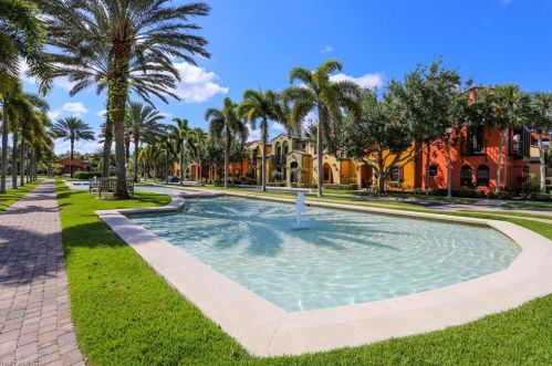 9082 Capistrano St, Naples FL  34113-3401 exterior