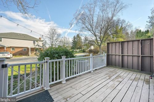 3 Fairfax Vlg, Harrisburg PA  17112-9557 exterior