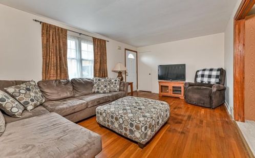106 Richard Dr, Glenshaw, PA 15116-1236