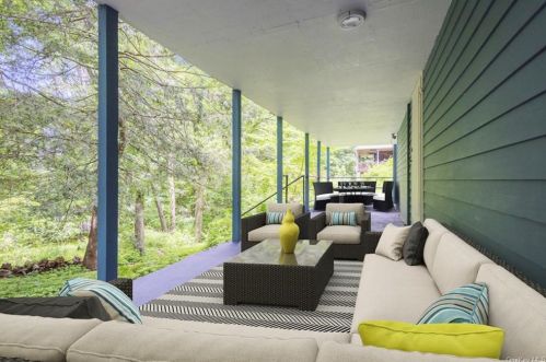 66 Columbus Ave, Tompkins Corners NY  10579-2136 exterior