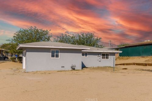16434 Yucca Ave, Victorville CA  92395-3533 exterior