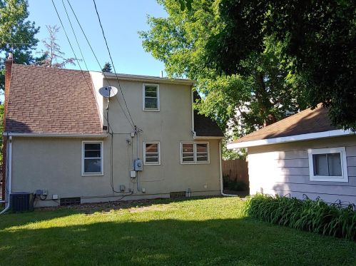 2010 Bush Ave, Saint Paul, MN 55119-3914