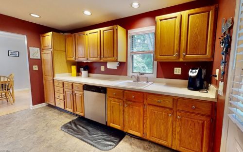 1782 Union Valley Rd, West Milford Lakes, NJ 07480-2233