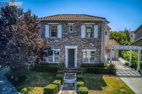 1672 Star Jasmine Dr, San Ramon, CA 94582-5167