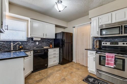 6705 Wayfarer Trl, Fort Worth TX  76137-1662 exterior