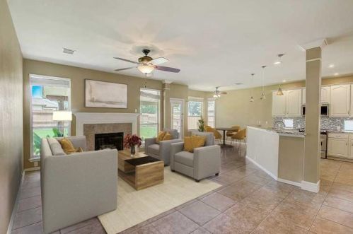125 Sweet Gum, Uhland, TX 78640-5960