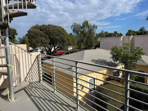 256 B Ave, San Diego CA  92118-1954 exterior