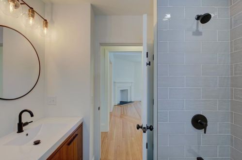 11 Hollywood Rd, Providence RI  02909-1218 exterior