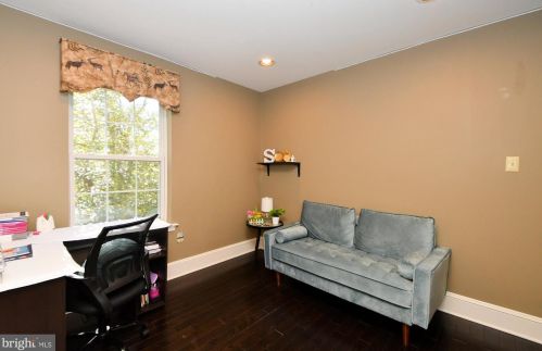 309 Meadow View Ln, Lansdale PA  19446-5932 exterior