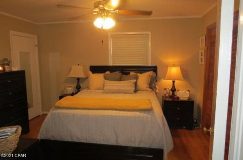 1102 8th Ave, Graceville FL  32440-2408 exterior