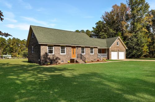 2436 Bethera Rd, Bonneau, SC 29431-3342