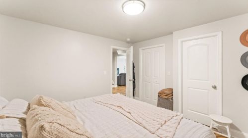 1077 Mountain View Rd, Fredericksburg VA  22406-4429 exterior