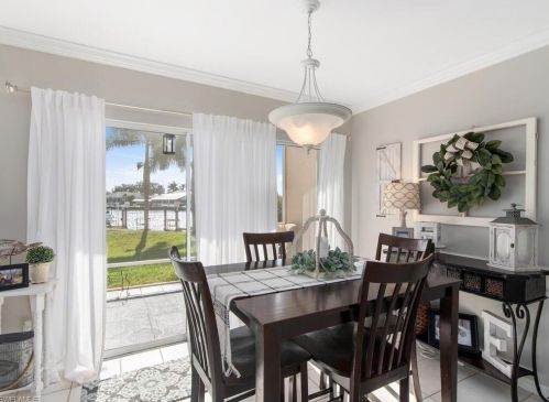 140 Eveningstar Cay, Naples FL  34114-9611 exterior