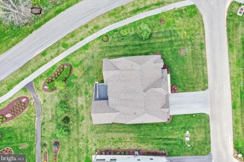 315 Lewis Washington Dr, Charles Town WV  25414-5666 exterior