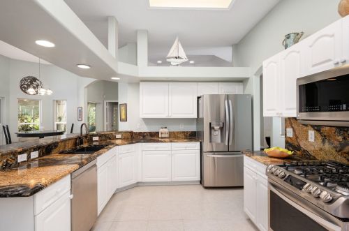 2045 27th Ave, Vero Beach FL  32960-3010 exterior