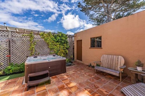 641 Eardley Ave, Del Monte Park CA  93950-4621 exterior