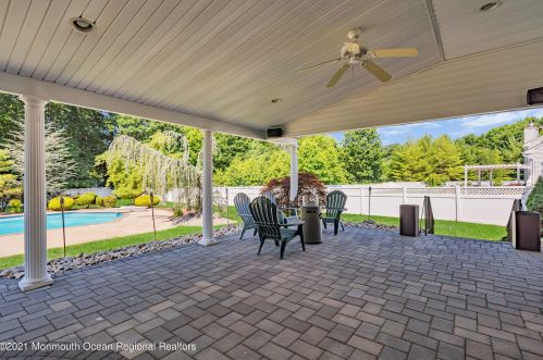 142 Serpentine Dr, Morganville NJ  07751-1400 exterior