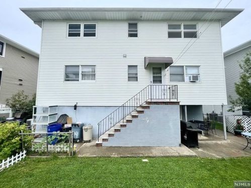 94 Maitland Pl, Outwater NJ  07026-1230 exterior