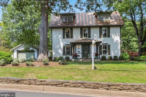 413 Columbia St, Falls Church, VA 22046-3502