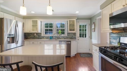 402 Cowpath Rd, Lansdale PA  19446-1516 exterior