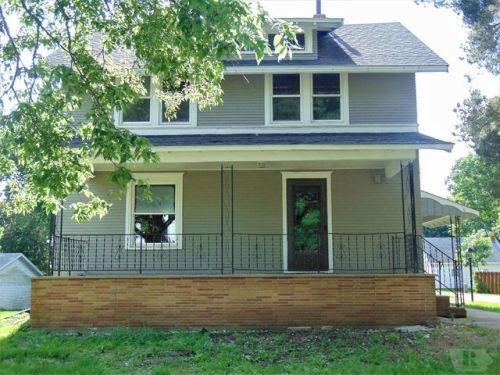604 4th St, Ewart IA  50171-1034 exterior