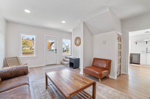 2133 Minnesota Ave, Duluth MN  55802-2440 exterior