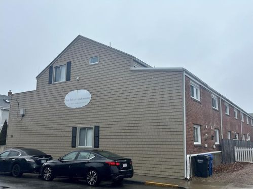 26 Narragansett Ave, Middletown RI  02840-4065 exterior