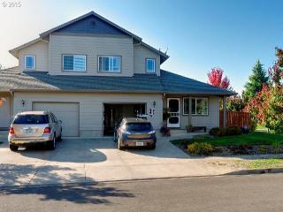 2293 Mcgarey Dr, Mcminnville, OR 97128-6652