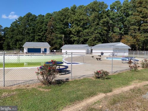 69 Currioman Dr, Montross VA  22520-4130 exterior