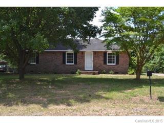 6 Dolly St, York, SC 29745-1604