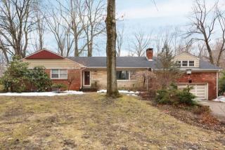 50 Chuckanutt Dr, Oakland, NJ 07436-3099
