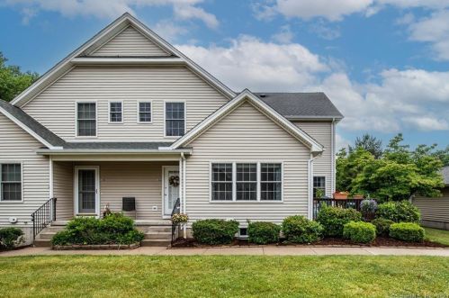 10 Reggie Way, East Windsor, CT 06016-1712