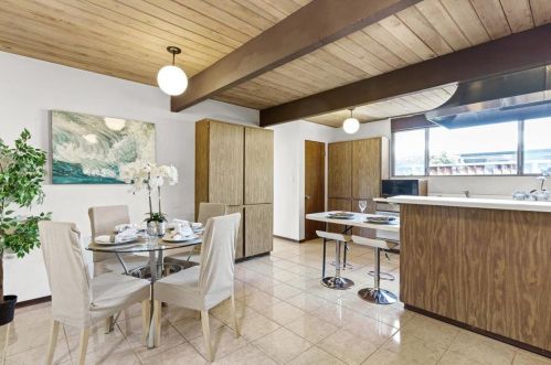 1103 Homestead Rd, Sunnyvale CA  94087-5156 exterior