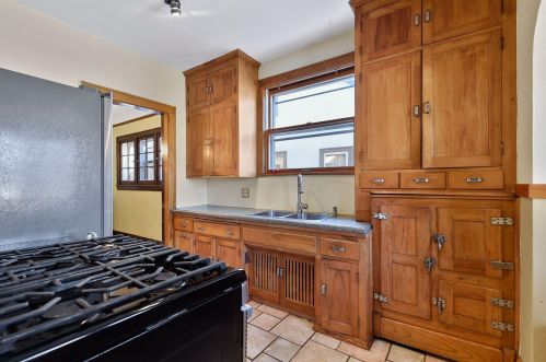 3543 James Ave, Minneapolis MN 55412-1637 exterior