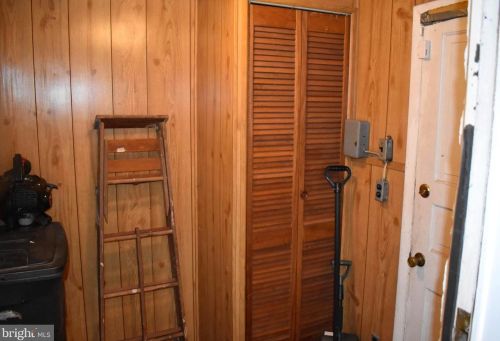 37 Ctr Ave, Norristown PA  19403-3218 exterior