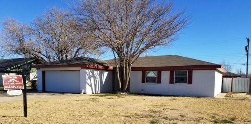 1013 Ave O, Sunray, TX 79086-2513