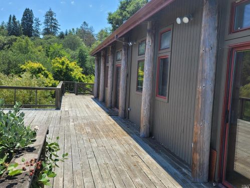 3431 Burnside Rd, Sebastopol CA  95472-9139 exterior