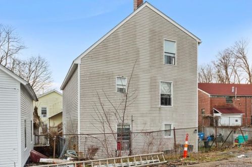 140 Chestnut St, Norwich CT  exterior