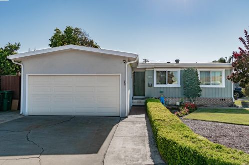 1878 Bockman Rd, San Lorenzo, CA 94580-2133