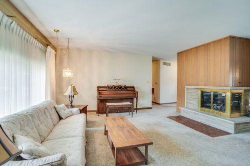2248 Sisson Dr, La Crosse, WI 54601-6826