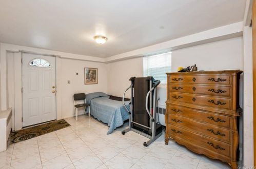 186 Nanny Hagen Rd, Thornwood NY  10594-2106 exterior