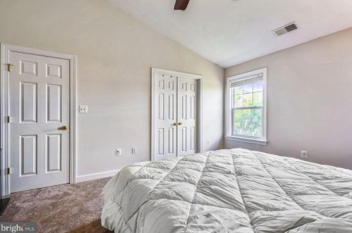 6102 Popes Creek Pl, Haymarket VA  20169-5421 exterior