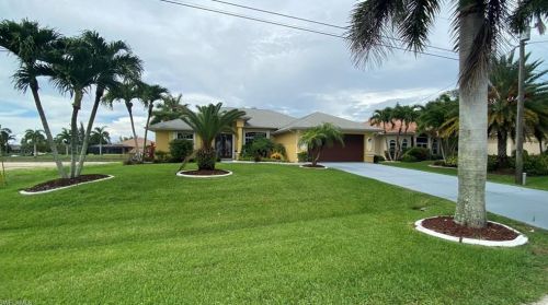 2721 37th St, Cape Coral, FL 33914-4858
